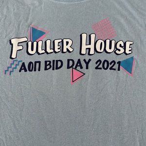 Worn once Full House AOII size large t shirt